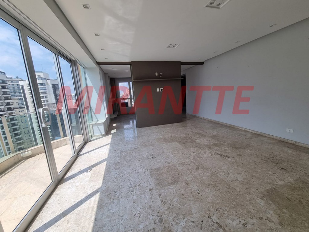 Apartamento de 250m² com 4 quartos em Vila Nova Conceição