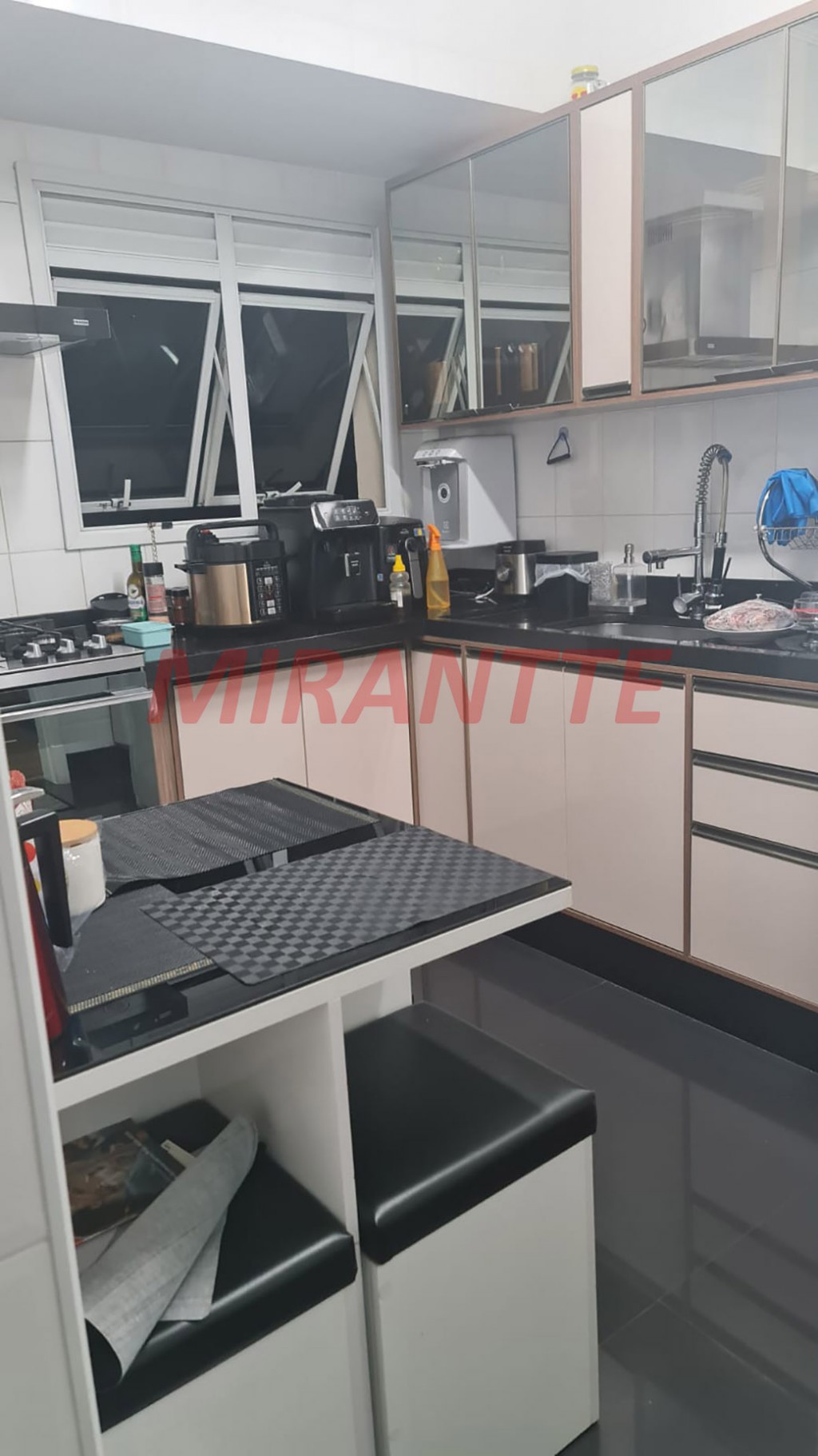 Apartamento de 90m² com 2 quartos em Alto da Lapa