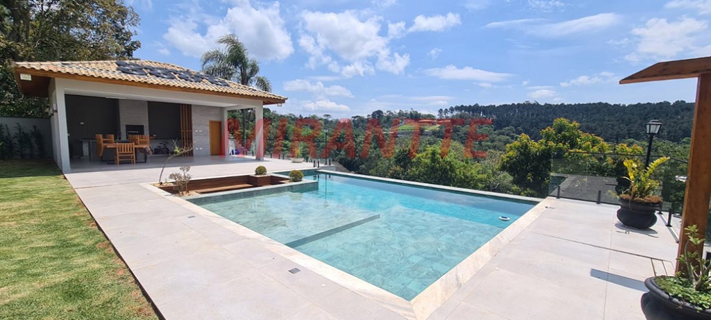 Sobrado de 450m² com 3 quartos em Serra Da Cantareira