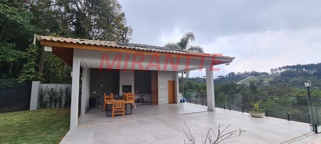 Sobrado de 450m² com 3 quartos em Serra Da Cantareira