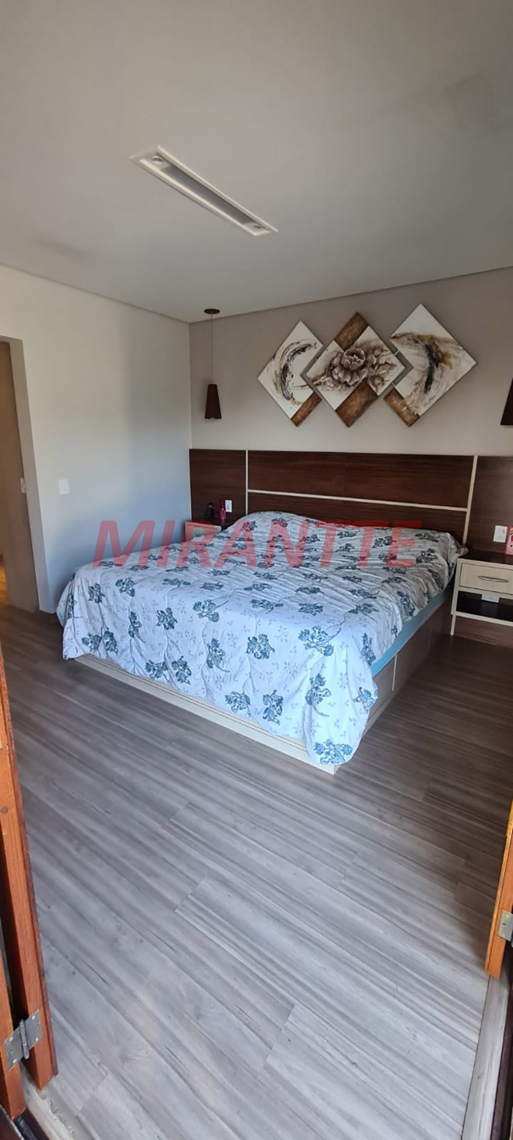 Sobrado de 450m² com 3 quartos em Serra Da Cantareira