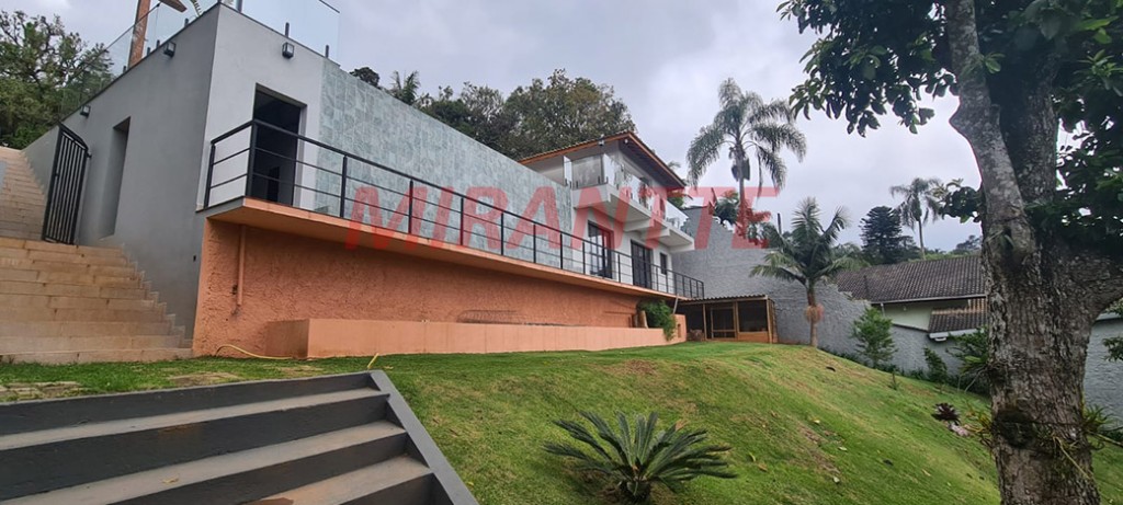 Sobrado de 450m² com 3 quartos em Serra Da Cantareira
