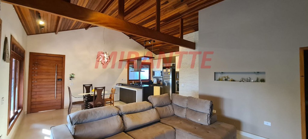 Sobrado de 450m² com 3 quartos em Serra Da Cantareira