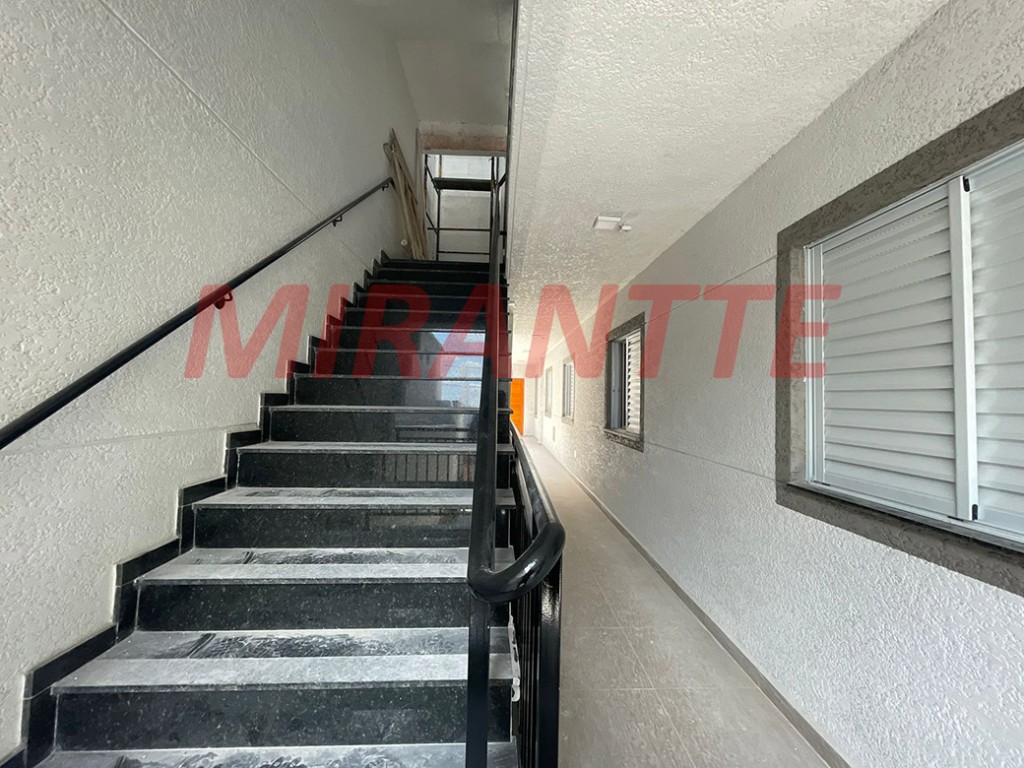 Apartamento de 42m² com 2 quartos em Vila Nivi