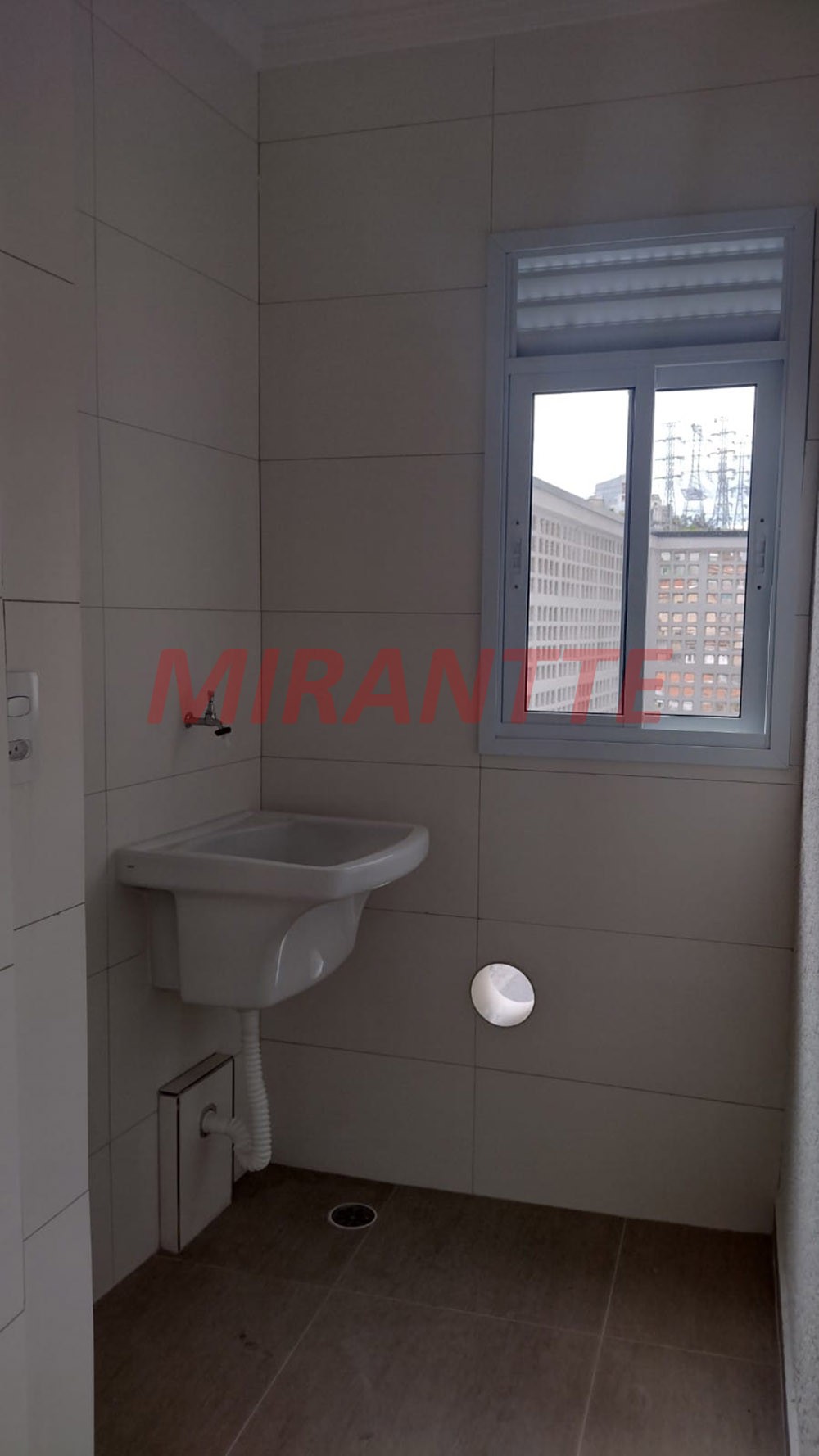 Apartamento com 2 quartos em Vila Paiva