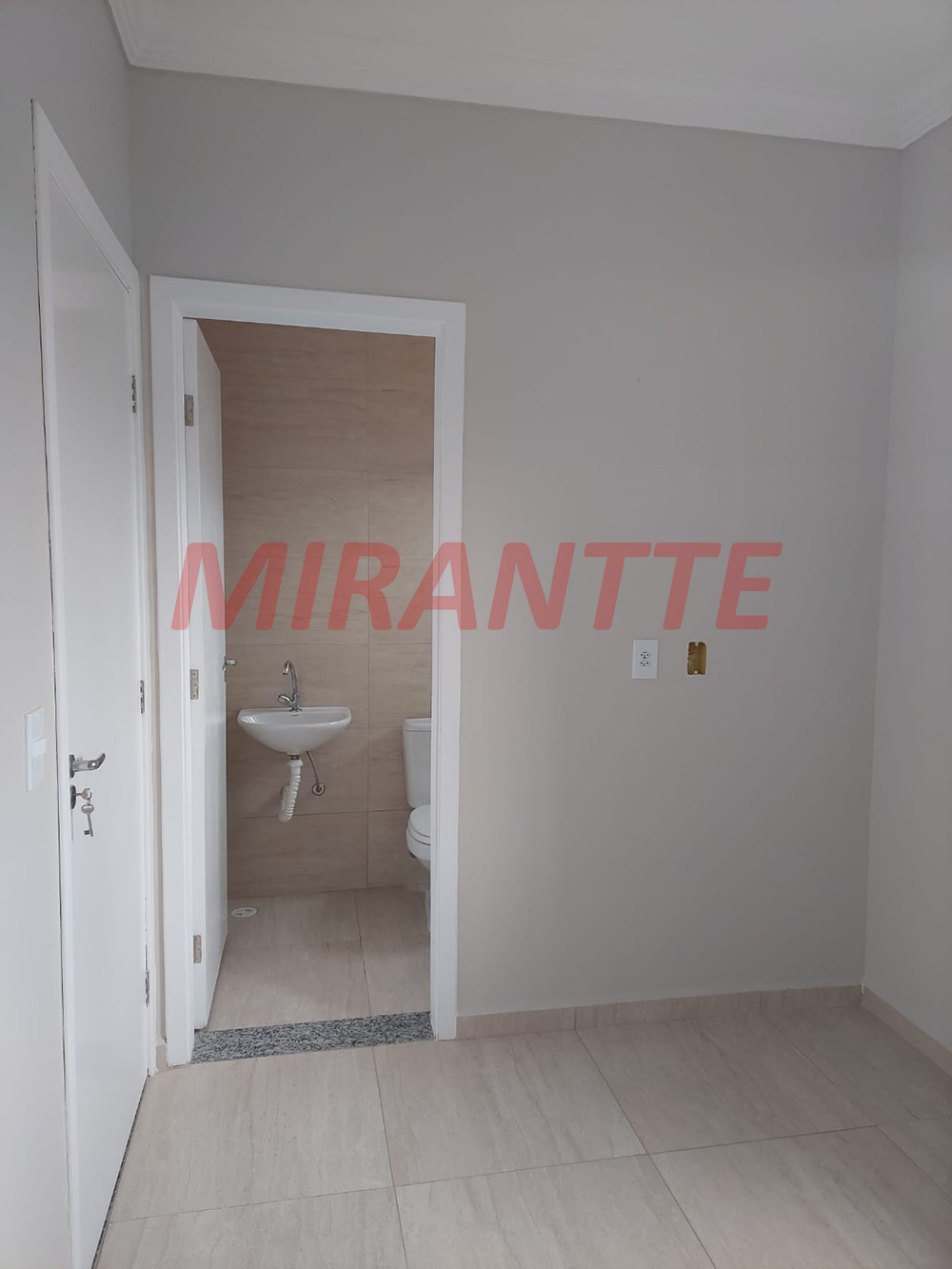 Sobrado de 141m² com 3 quartos em Jaçana