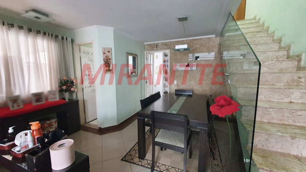 Sobrado de 170m² com 3 quartos em Vila Zamataro