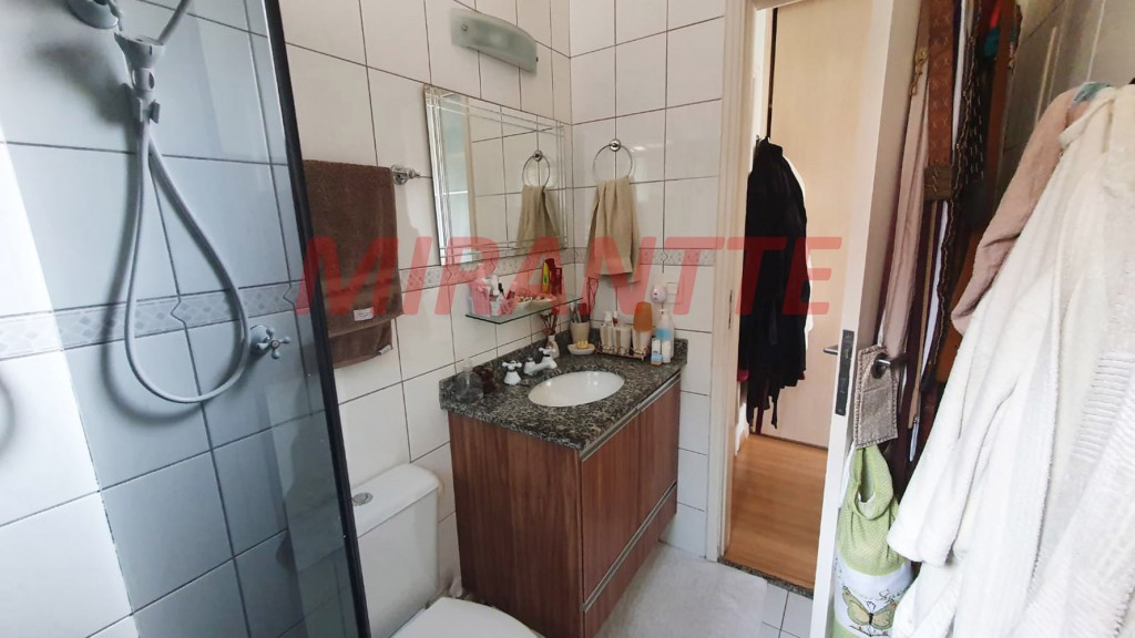 Sobrado de 170m² com 3 quartos em Vila Zamataro