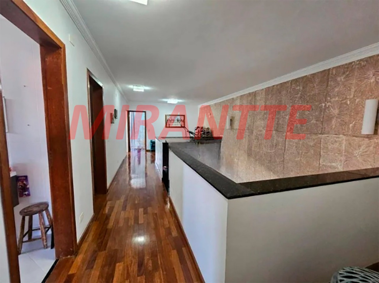 Sobrado de 354m² com 4 quartos em Jardim Primavera