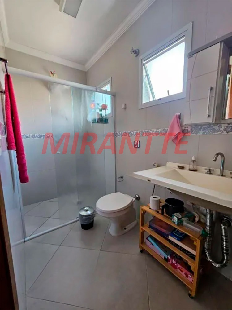 Sobrado de 354m² com 4 quartos em Jardim Primavera