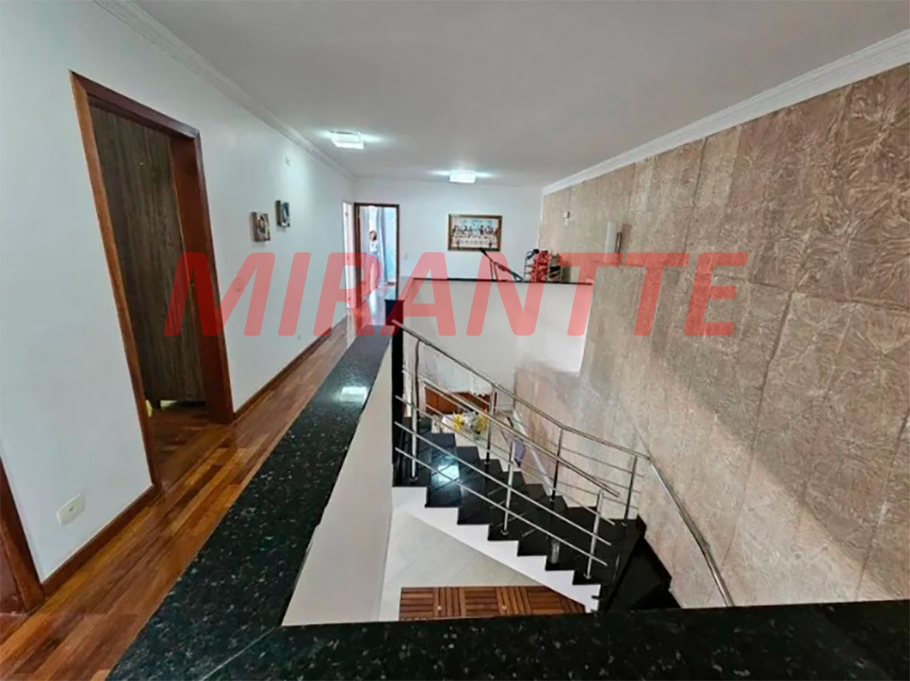 Sobrado de 354m² com 4 quartos em Jardim Primavera