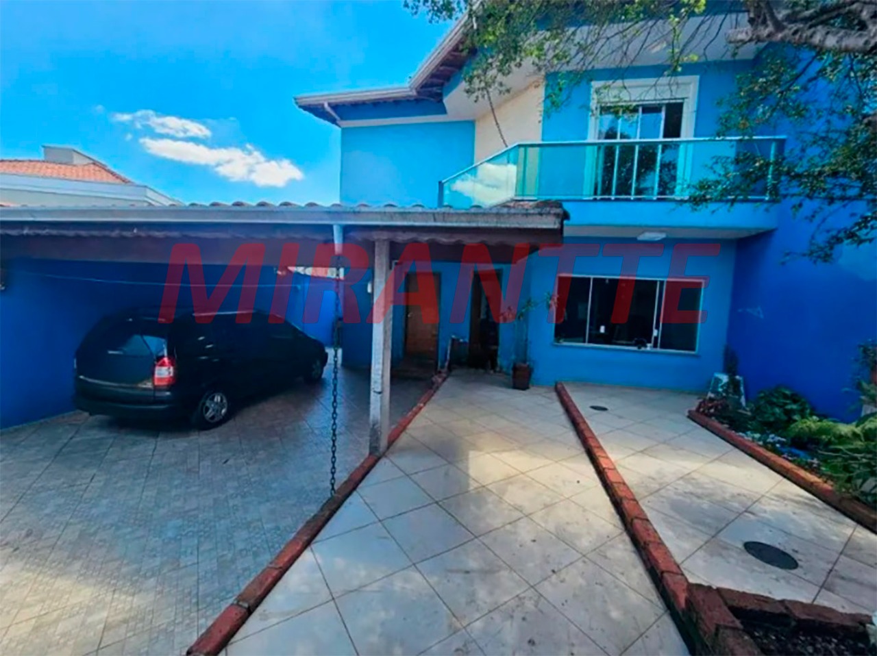 Sobrado de 354m² com 4 quartos em Jardim Primavera