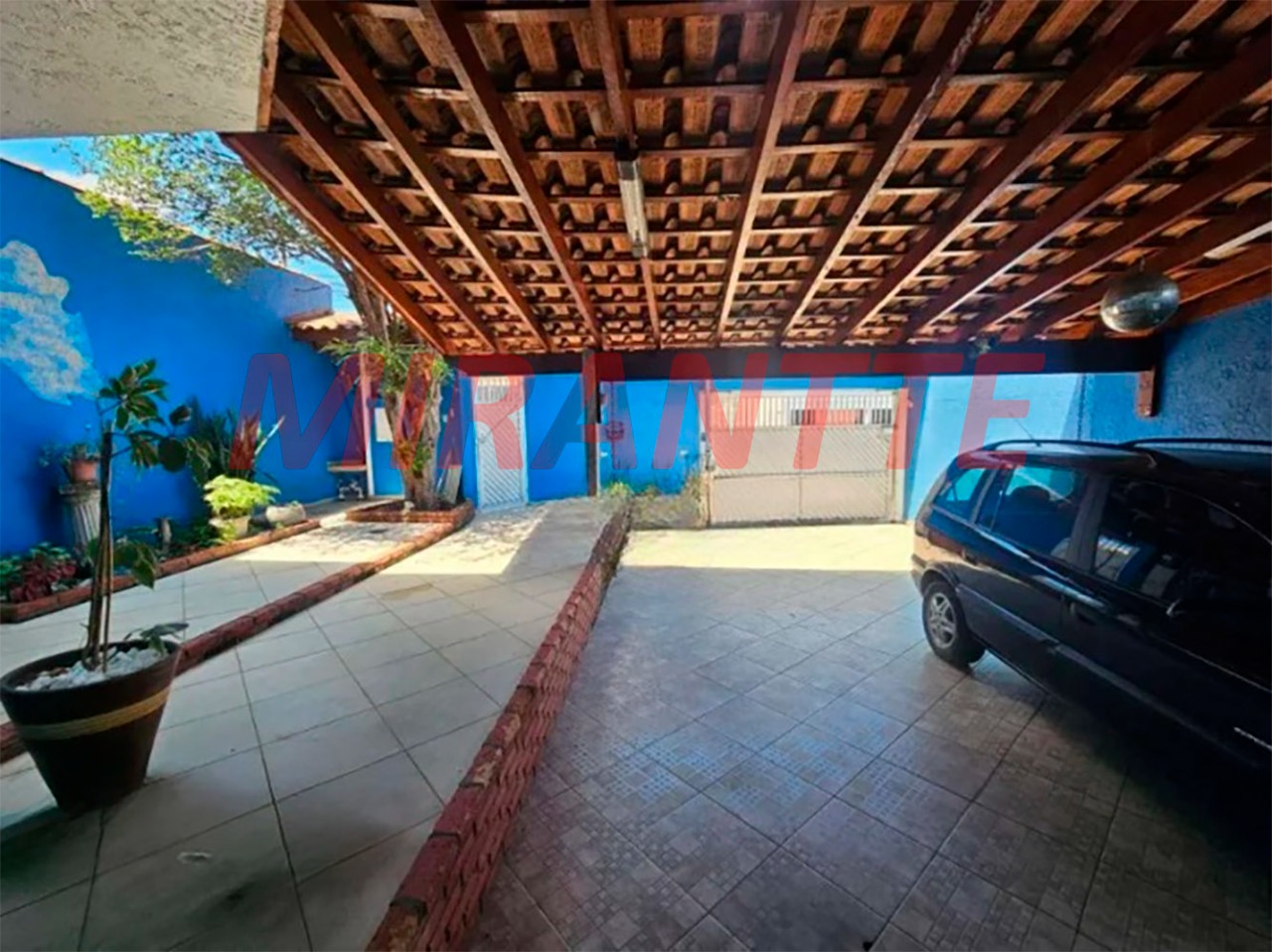 Sobrado de 354m² com 4 quartos em Jardim Primavera