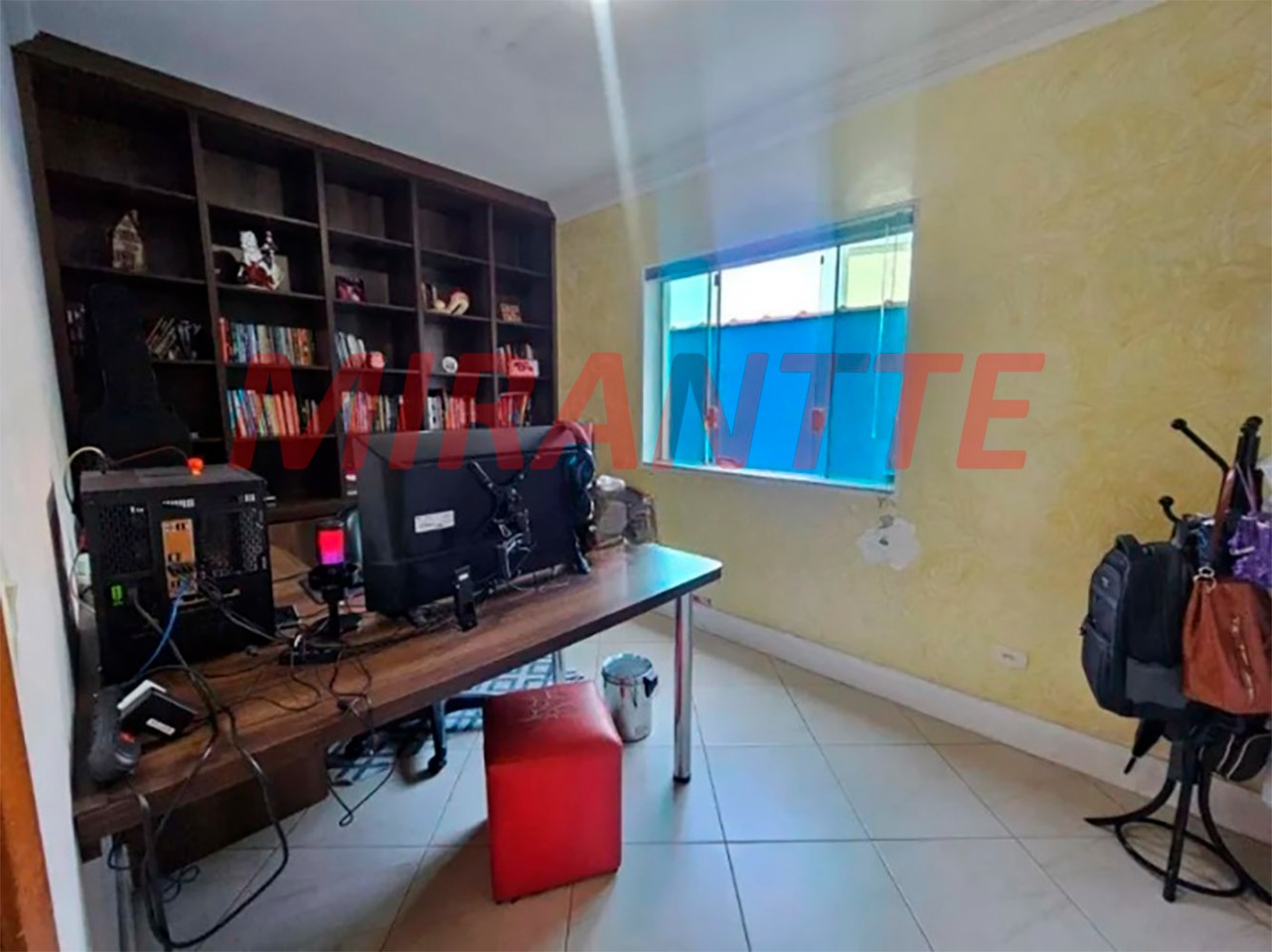 Sobrado de 354m² com 4 quartos em Jardim Primavera