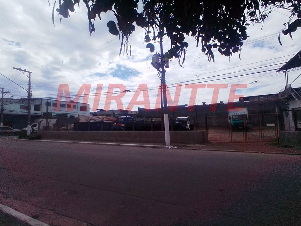 Terreno de 1496m² em Jardim Brasil