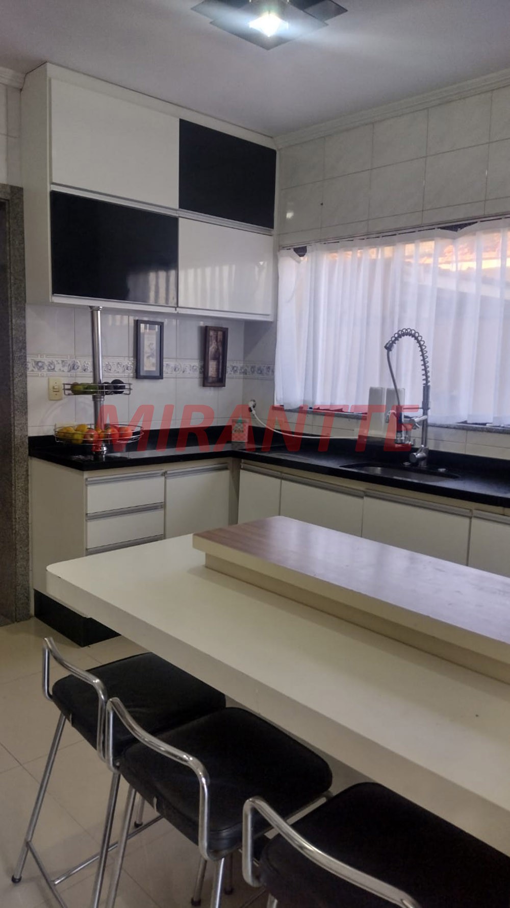 Sobrado de 205m² com 3 quartos em Vila Guilherme
