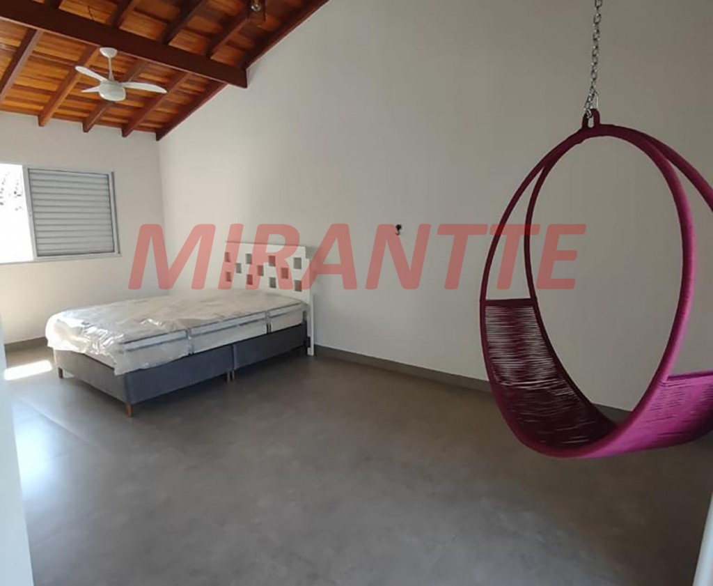 Sobrado de 450m² com 3 quartos em Serra da Cantareira