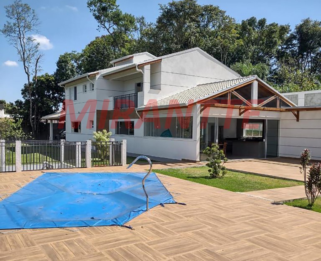Sobrado de 450m² com 3 quartos em Serra da Cantareira