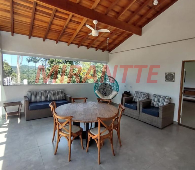 Sobrado de 450m² com 3 quartos em Serra da Cantareira