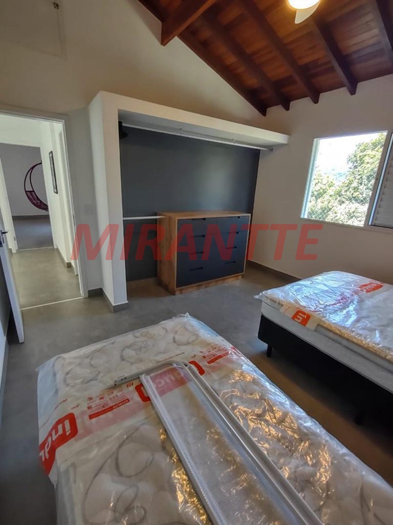 Sobrado de 450m² com 3 quartos em Serra da Cantareira