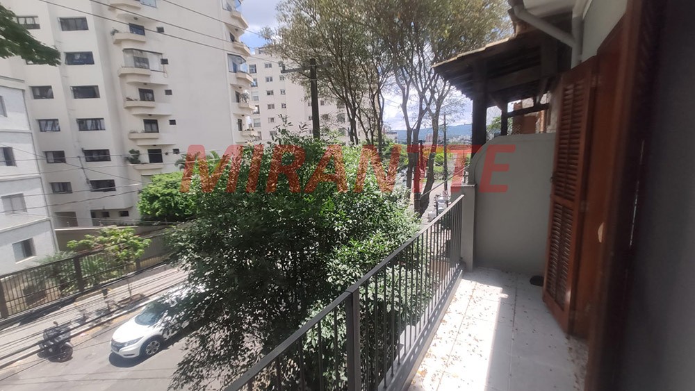 Sobrado de 160m² com 3 quartos em Água Fria