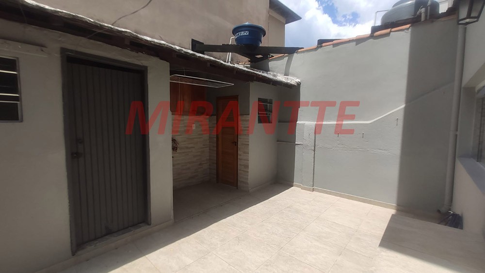 Sobrado de 160m² com 3 quartos em Água Fria