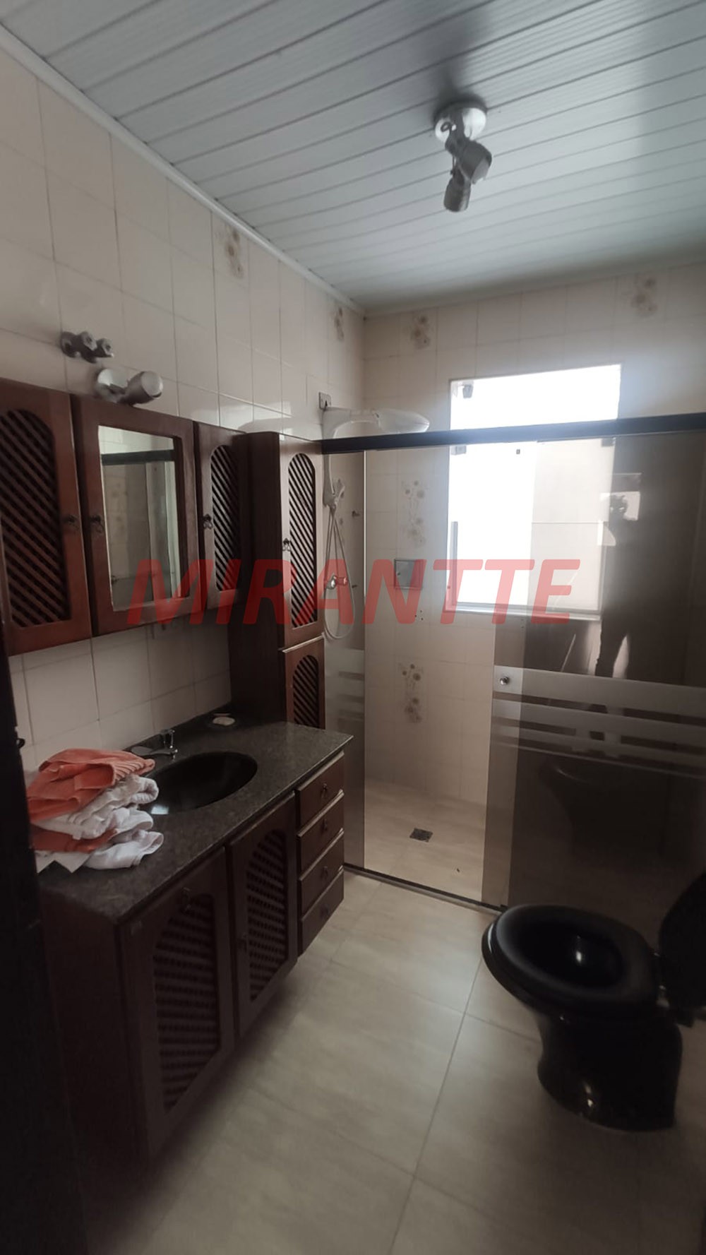 Sobrado de 160m² com 3 quartos em Água Fria