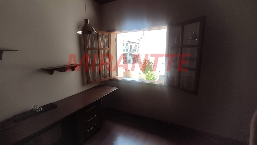Sobrado de 160m² com 3 quartos em Água Fria