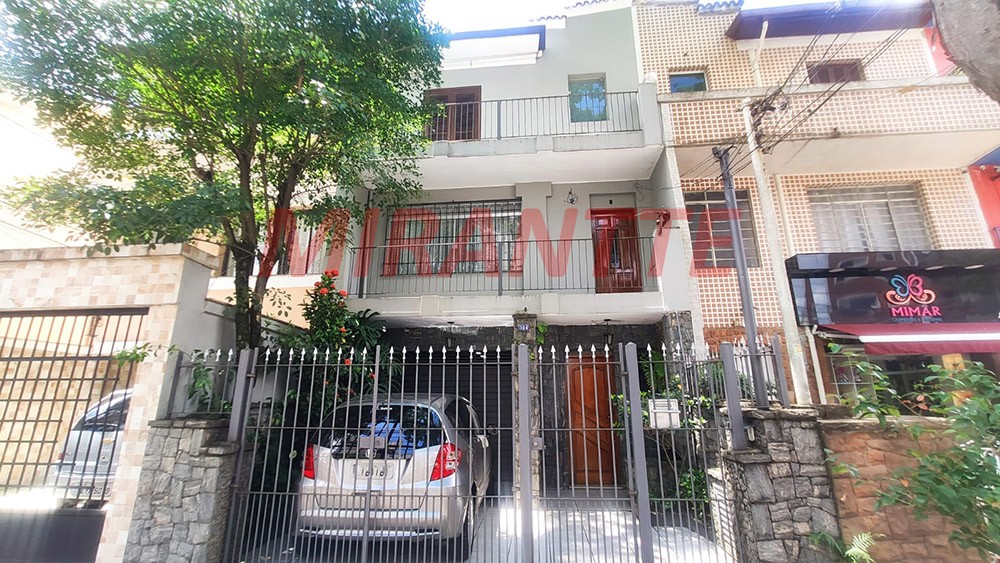 Sobrado de 160m² com 3 quartos em Água Fria