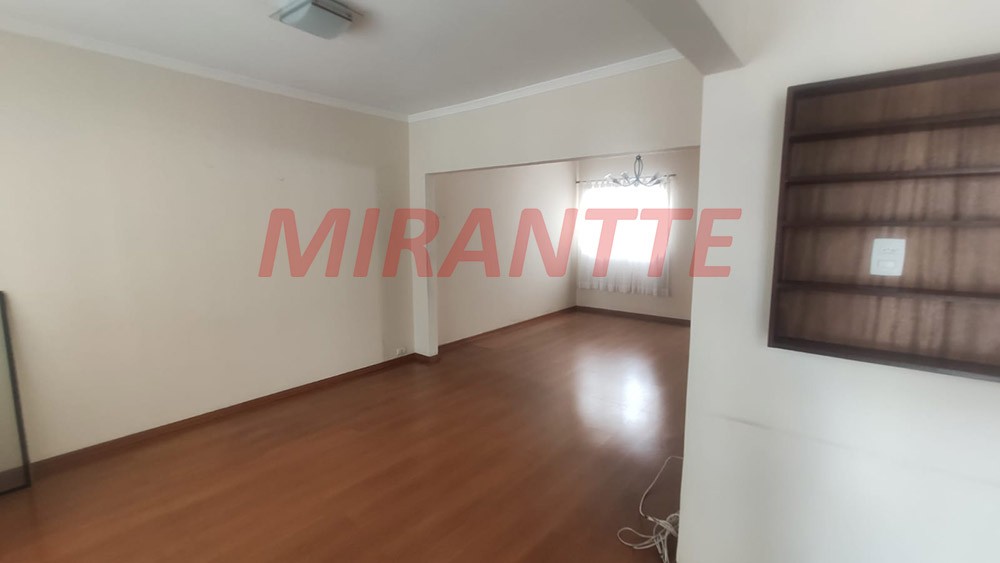 Sobrado de 160m² com 3 quartos em Água Fria