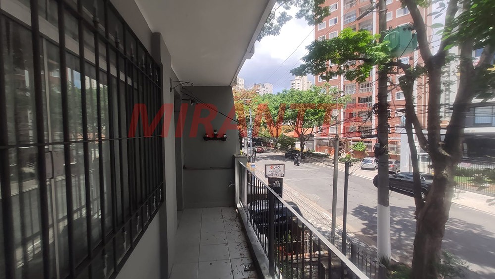 Sobrado de 160m² com 3 quartos em Água Fria