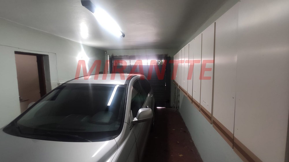 Sobrado de 160m² com 3 quartos em Água Fria