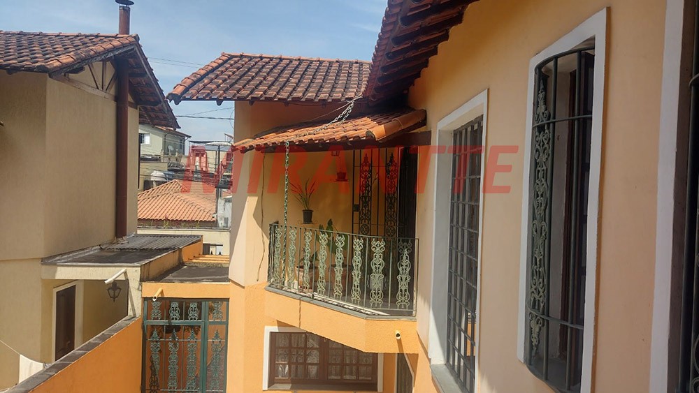 Sobrado de 183m² com 4 quartos em Água Fria