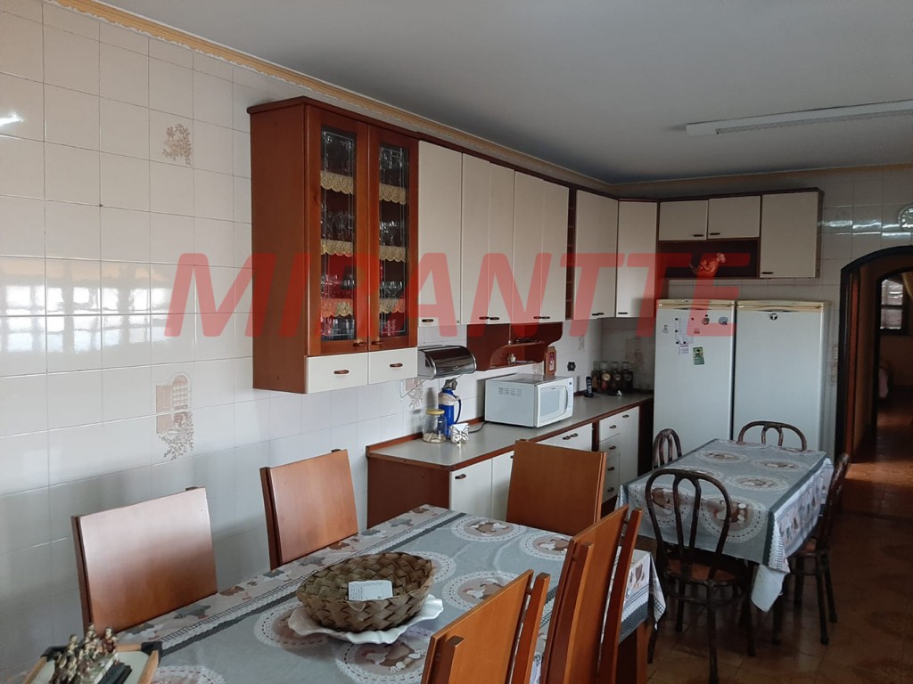 Sobrado de 360m² com 3 quartos em Parque Peruche