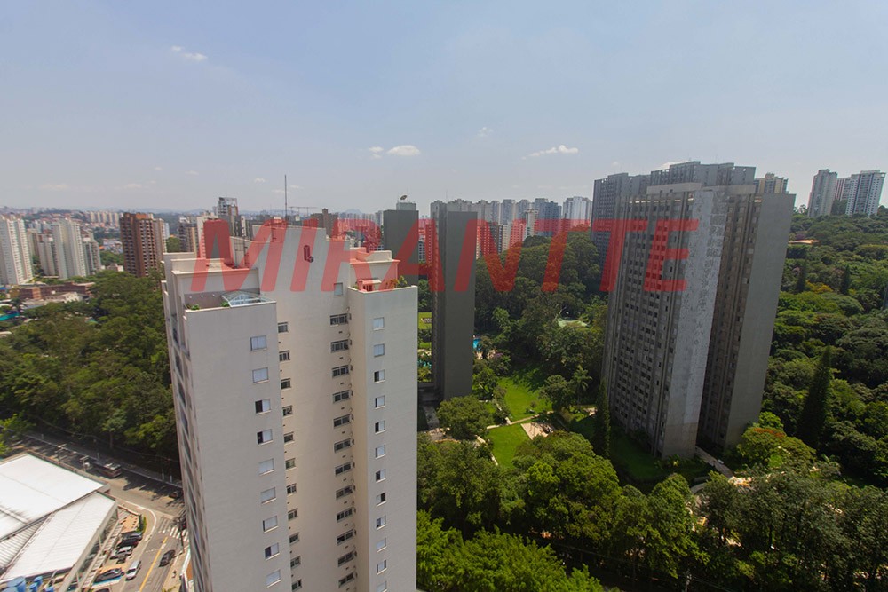 Apartamento de 176m² com 4 quartos em Morumbi