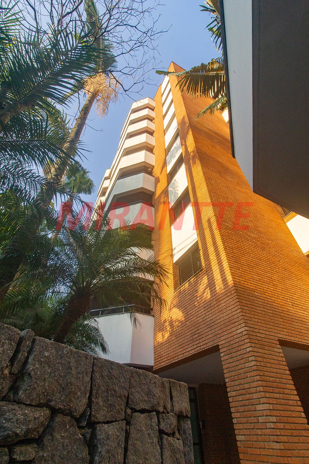 Cobertura duplex de 210m² com 3 quartos em Real Parque