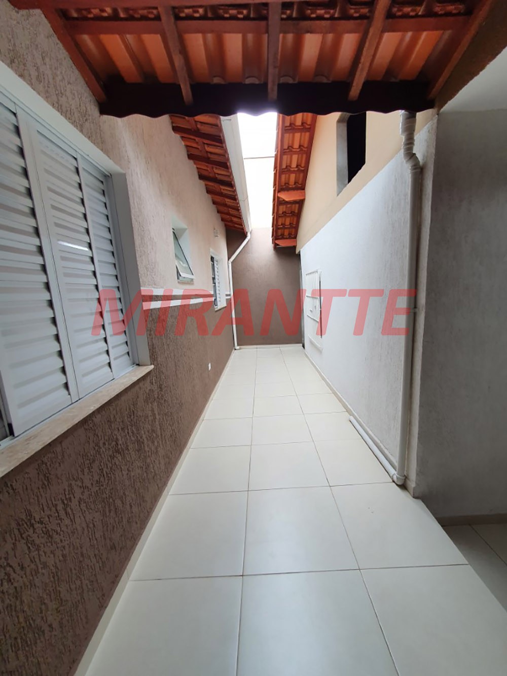 Casa terrea de 108m² com 3 quartos em Água Fria