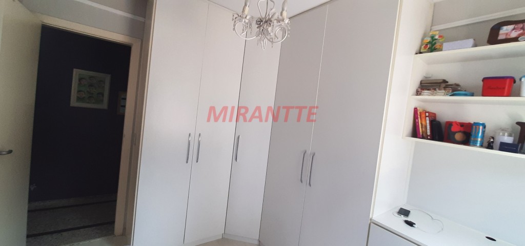 Sobrado de 150m² com 3 quartos em Água Fria
