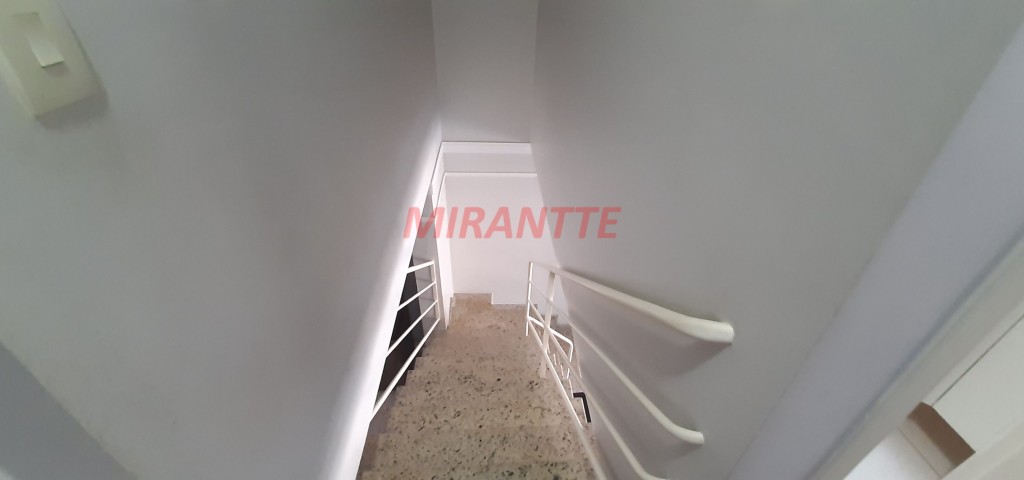 Sobrado de 150m² com 3 quartos em Água Fria