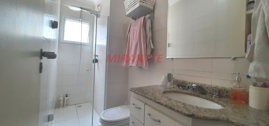 Sobrado de 150m² com 3 quartos em Água Fria