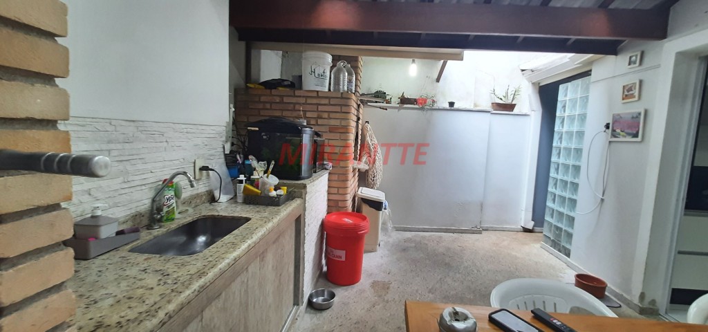 Sobrado de 150m² com 3 quartos em Água Fria
