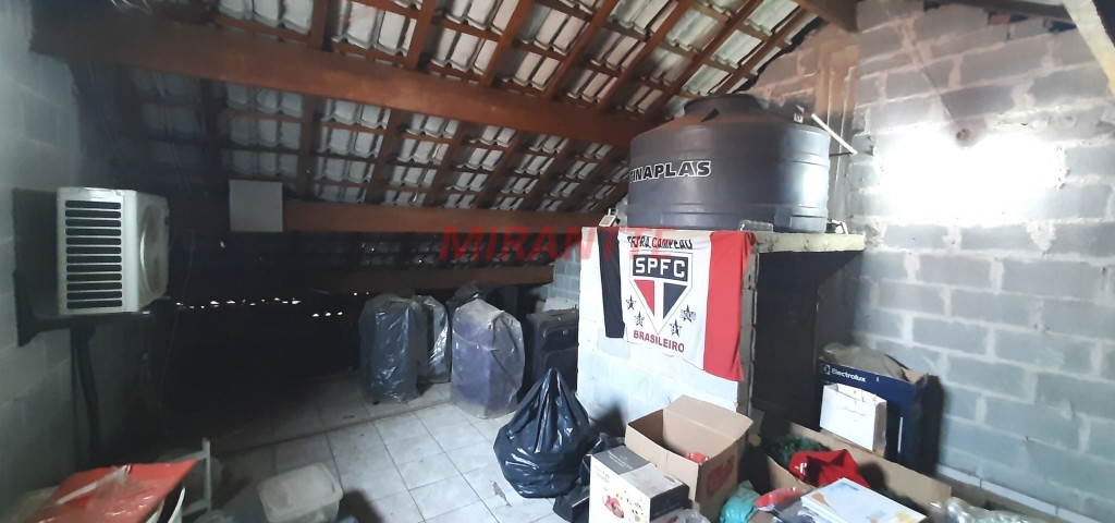 Sobrado de 150m² com 3 quartos em Água Fria