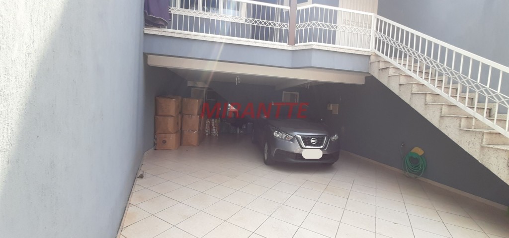Sobrado de 150m² com 3 quartos em Água Fria