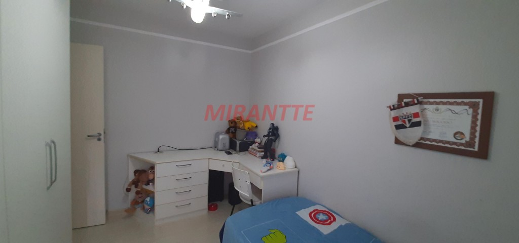 Sobrado de 150m² com 3 quartos em Água Fria