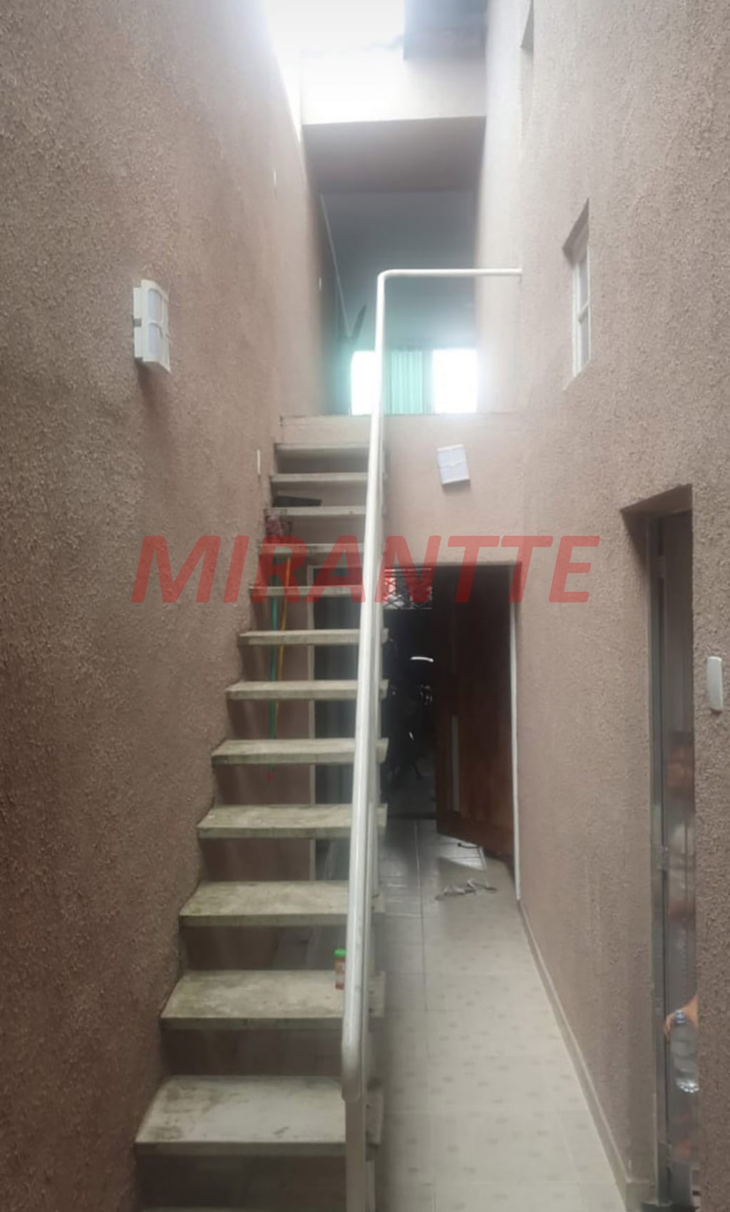 Sobrado de 62m² com 2 quartos em Sítio Do Piqueri
