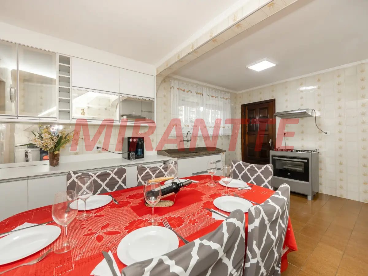 Sobrado de 177m² com 3 quartos em Vila Nova Cachoeirinha