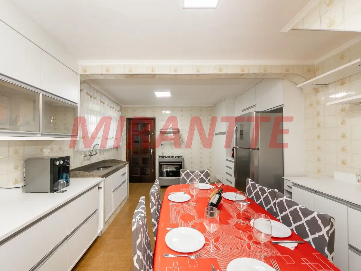 Sobrado de 177m² com 3 quartos em Vila Nova Cachoeirinha