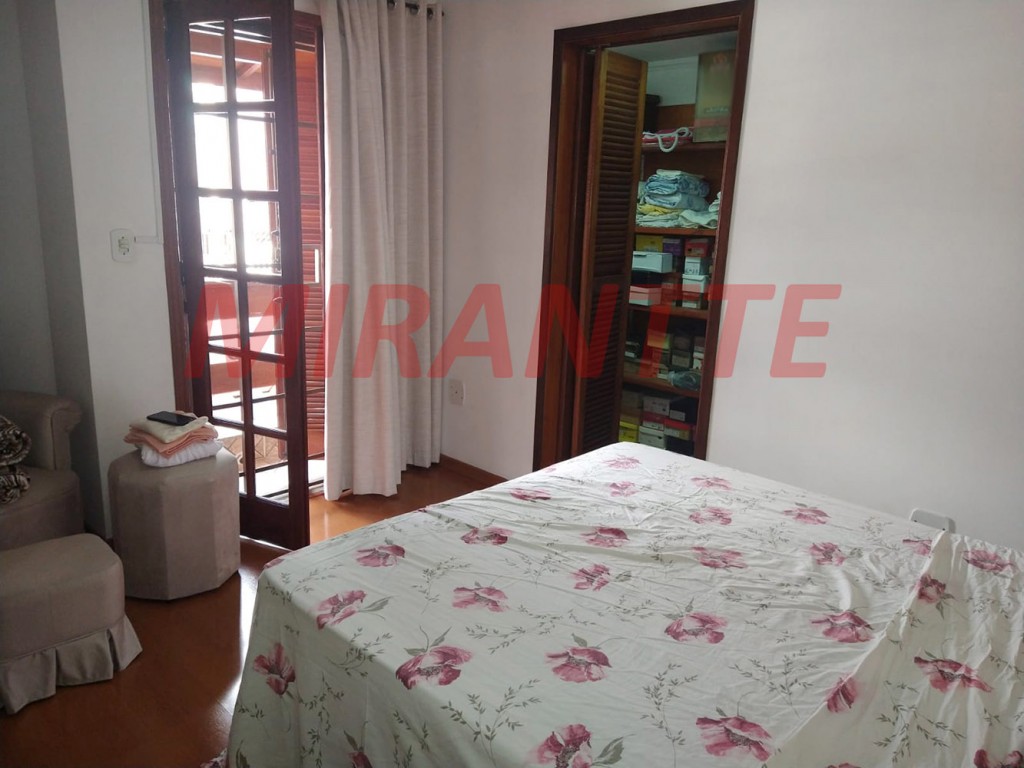 Sobrado de 250m² com 3 quartos em Jardim Santa Cecília