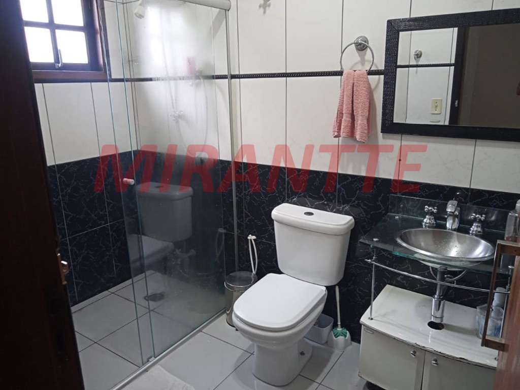 Sobrado de 124m² com 3 quartos em Parque Continental