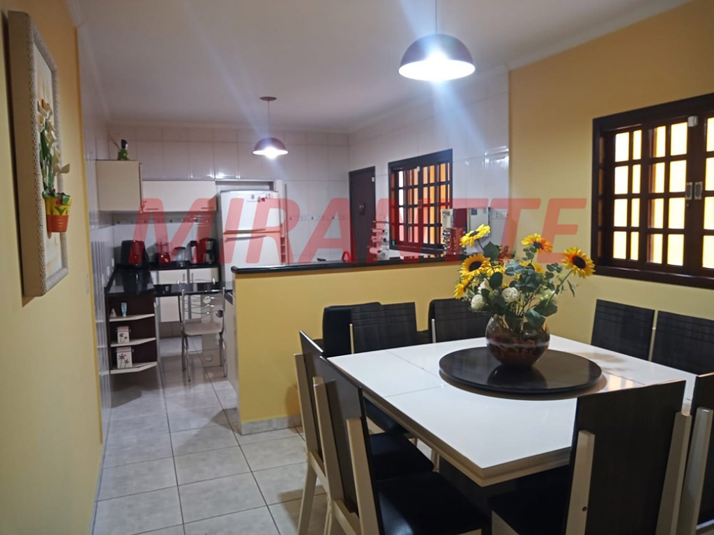 Sobrado de 124m² com 3 quartos em Parque Continental